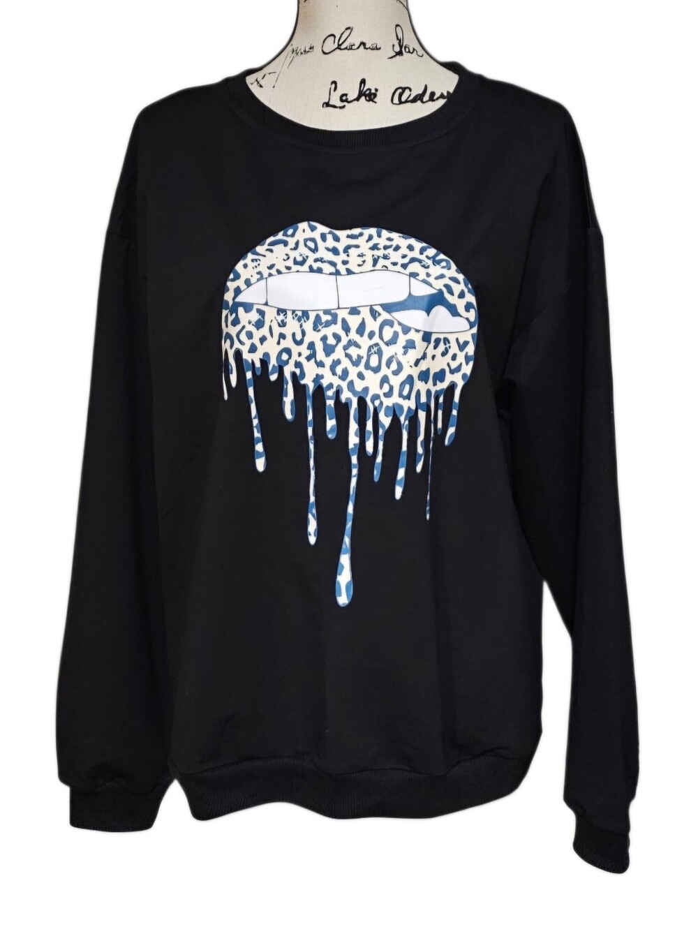 Vimpunec Black Crewneck Sweatshirt with Blue Leopard Drip Lips Graphic